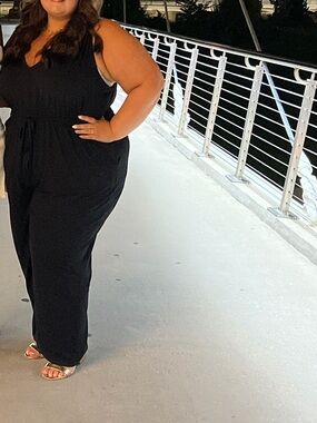 Old Navy Black Sleeveless V-Neck Jumpsuit with Waist Tie